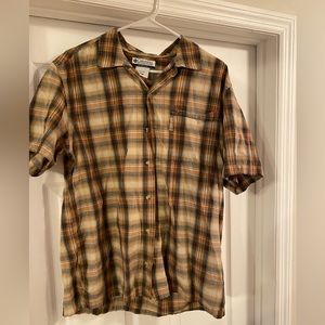 Medium Columbia Short Sleeve Button Up